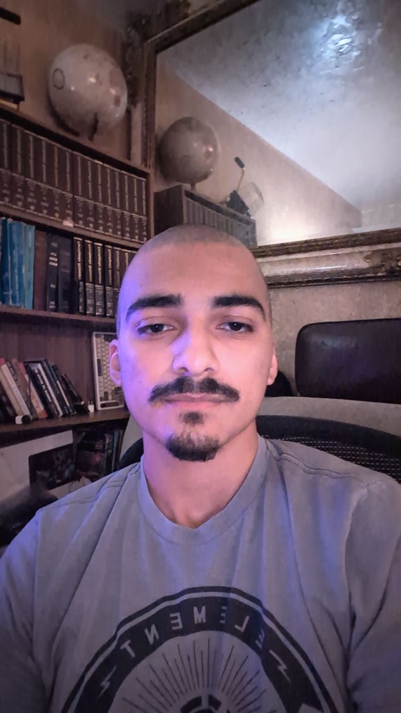 Selfie of Isaac Portillo with a buzz cut